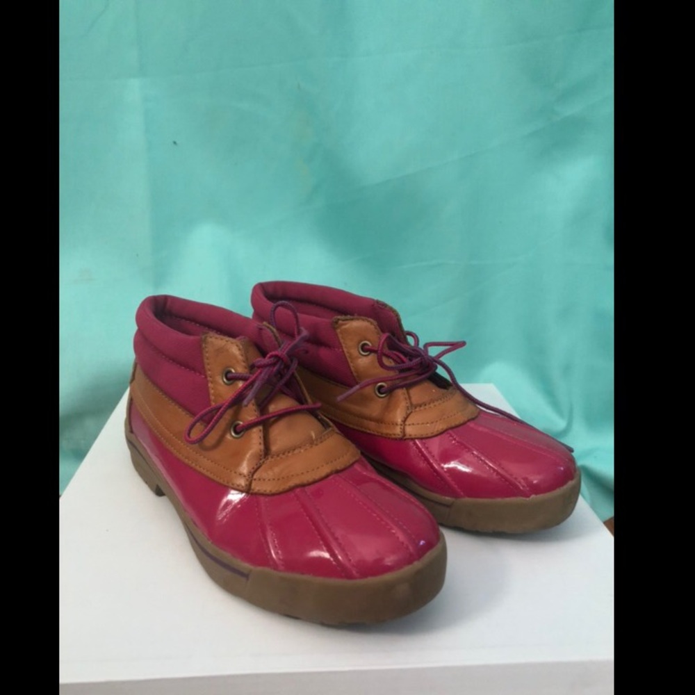 •Lands’ End Kids Waterproof Ankle Boots